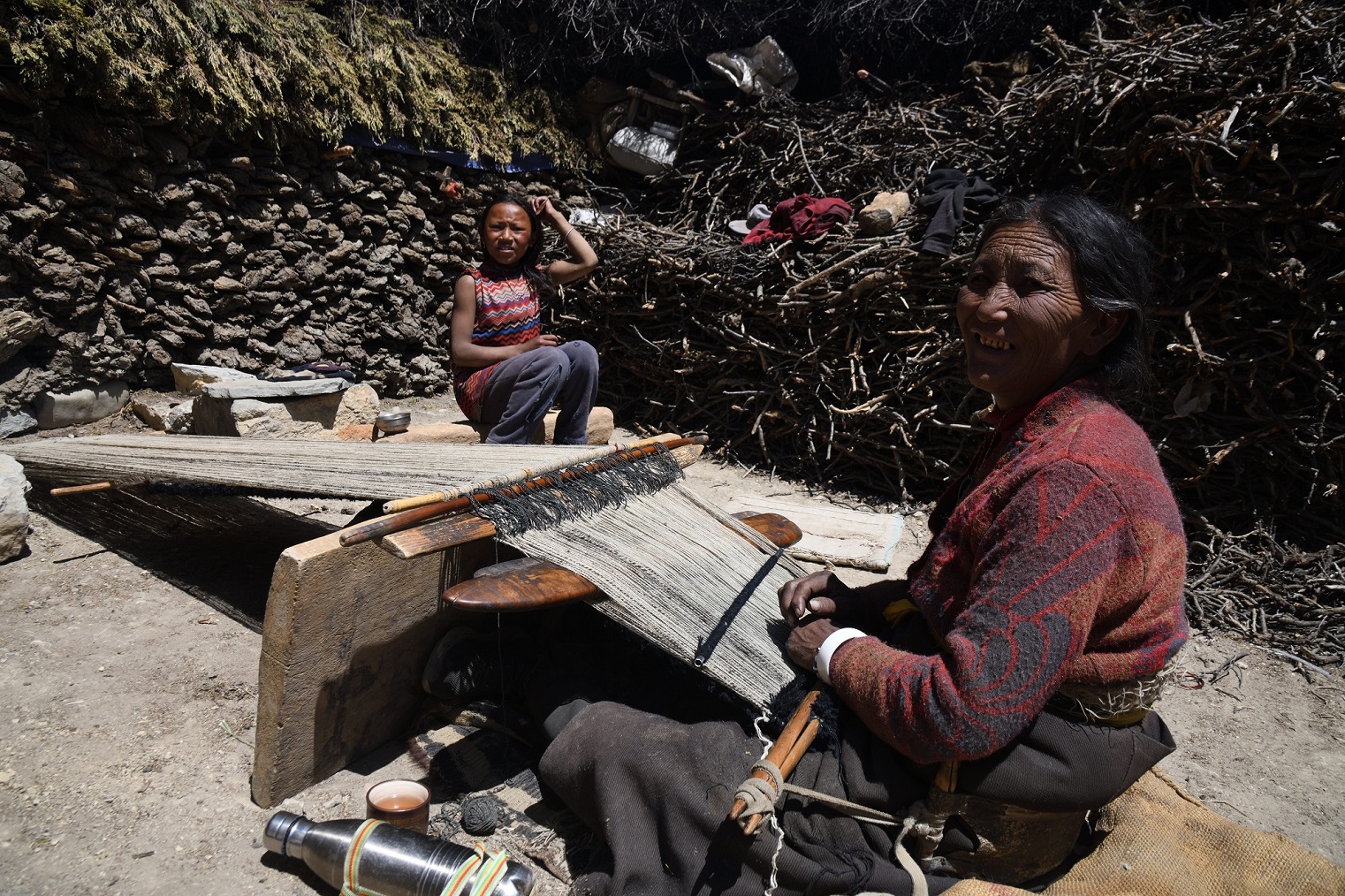 Women make cloth in Shey Village1683682923.JPG